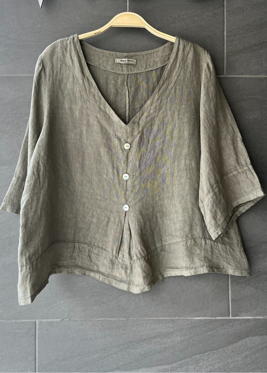 Meo Linen V Button Tee (Taupe)