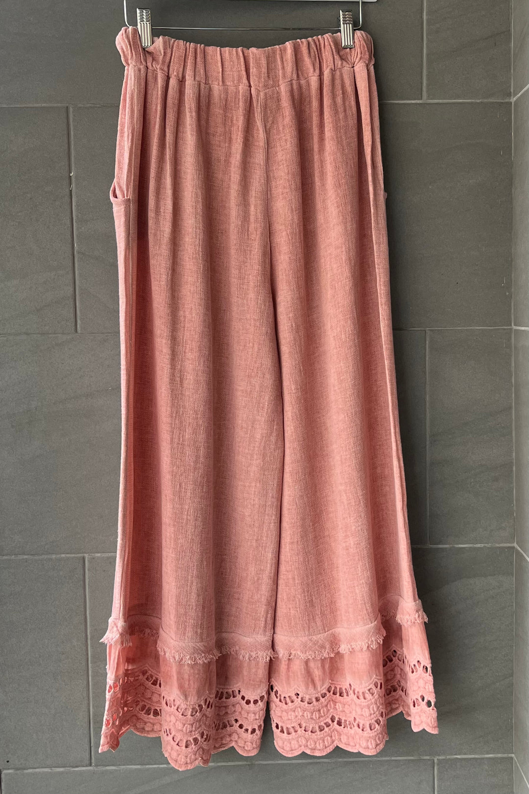 Meo Linen Eyelet Pants (Chili)