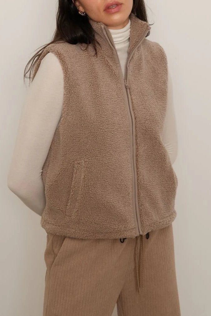 Kuwalla Sherpa Polar Zip Vest (Warm Taupe)