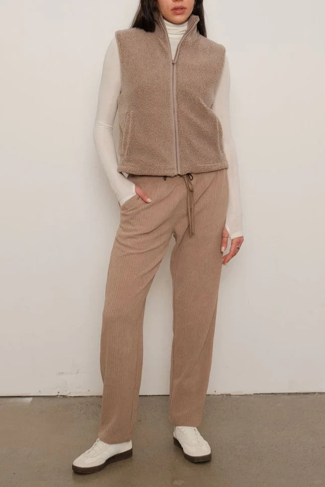 Kuwalla Sherpa Polar Zip Vest (Warm Taupe)