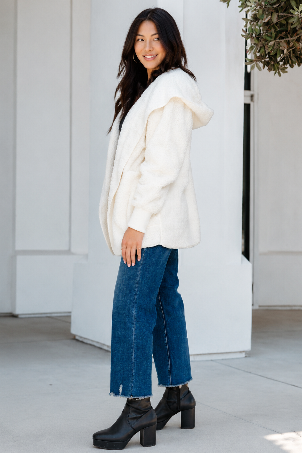 Teddy Bear Plush Cardigan (Off White)