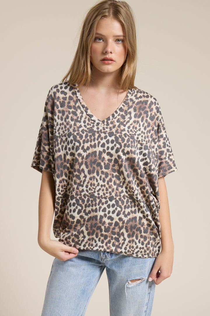 Jolie Slouchy Dolman Tee (Taupe Leopard)