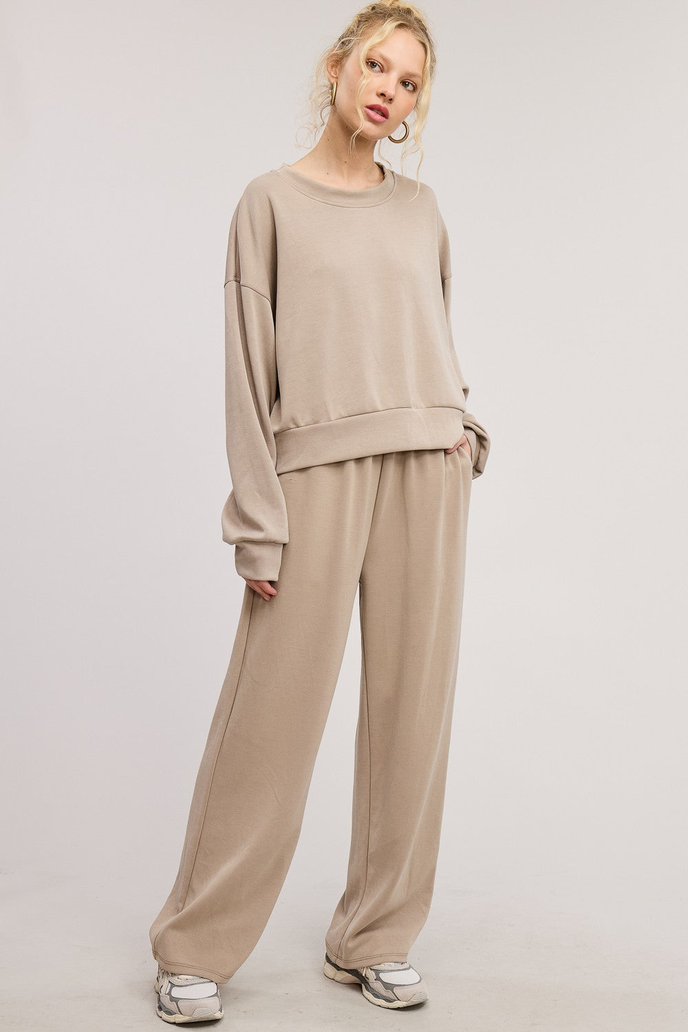 Jolie Scuba Crew Neck Pullover (Taupe)