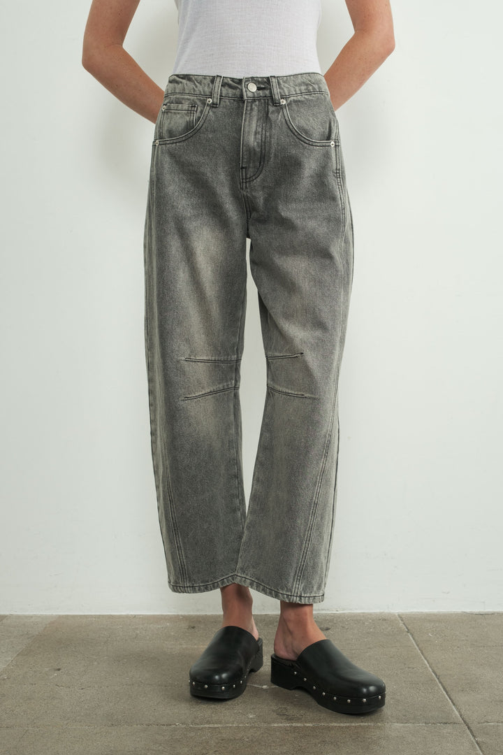 Aaron & Amber Barrel Jeans (Grey Denim)