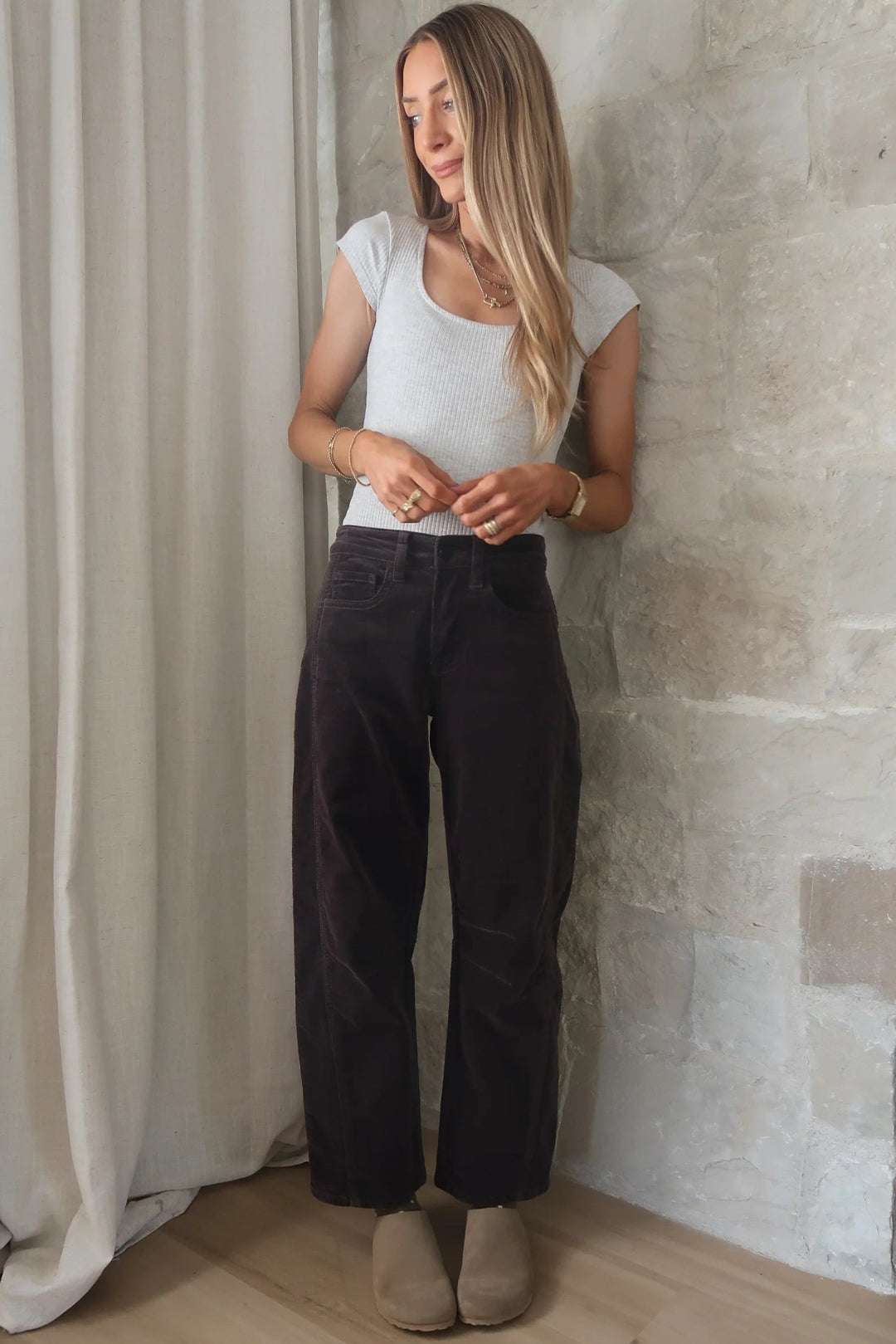 Vervet Corduroy Barrel Leg Jean