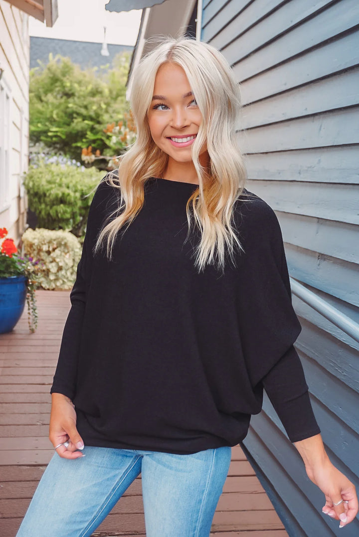 Jolie All Day Slouch Top (Black)