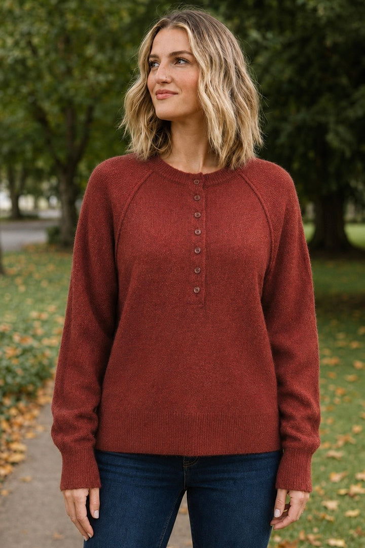 Zen Easy Fit Henley Sweater (Cabernet)