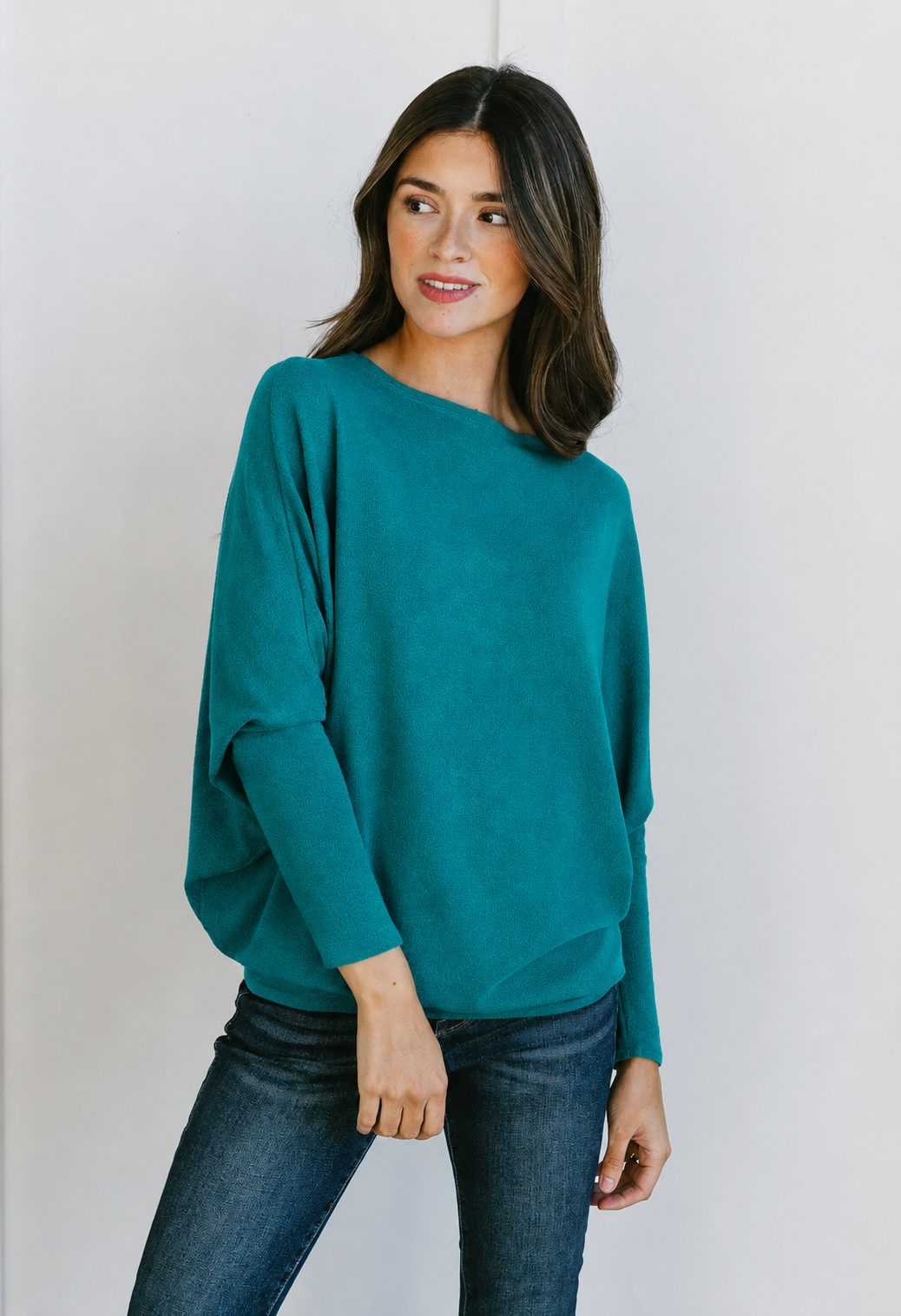 Jolie All Day Slouch Top (Peacock)