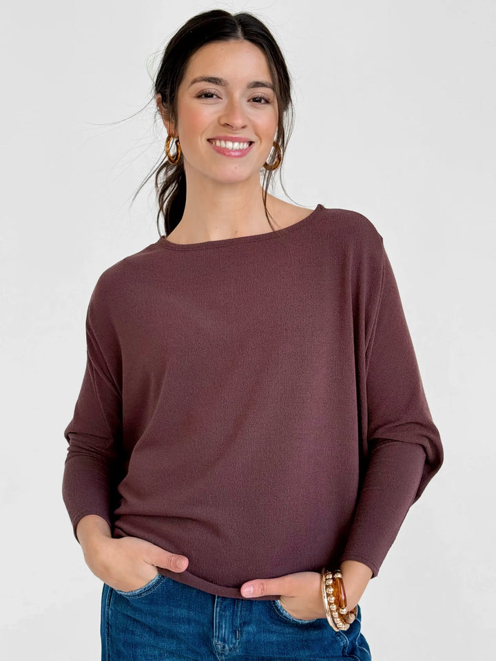 Jolie All Day Slouch Top (Raisin)