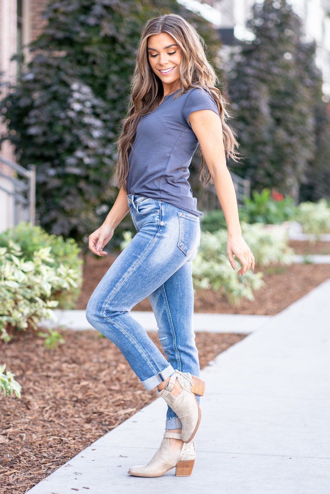 Kancan Celine Straight Leg Mom Jean – Vibe Apparel
