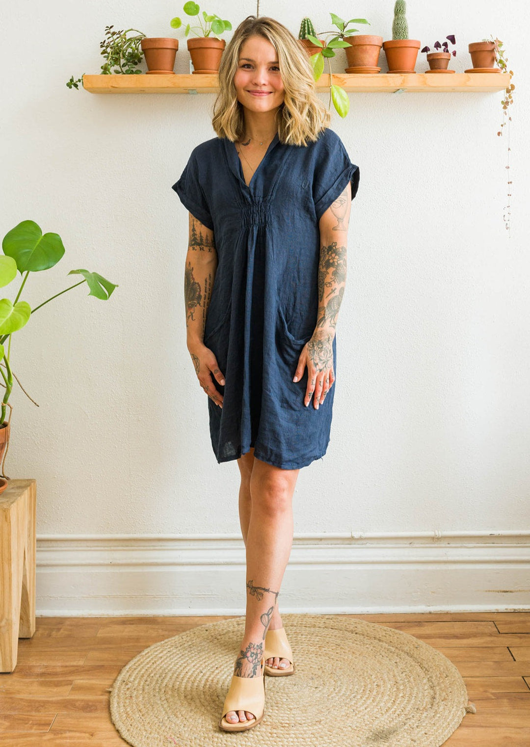 navy blue linen dress with pockets from Vibe Apparel Canada