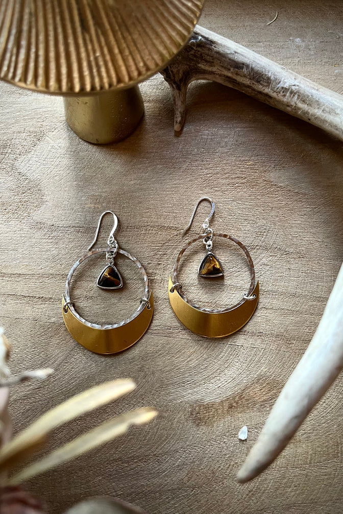 Eclipse Dangle Earrings (Tigers Eye)