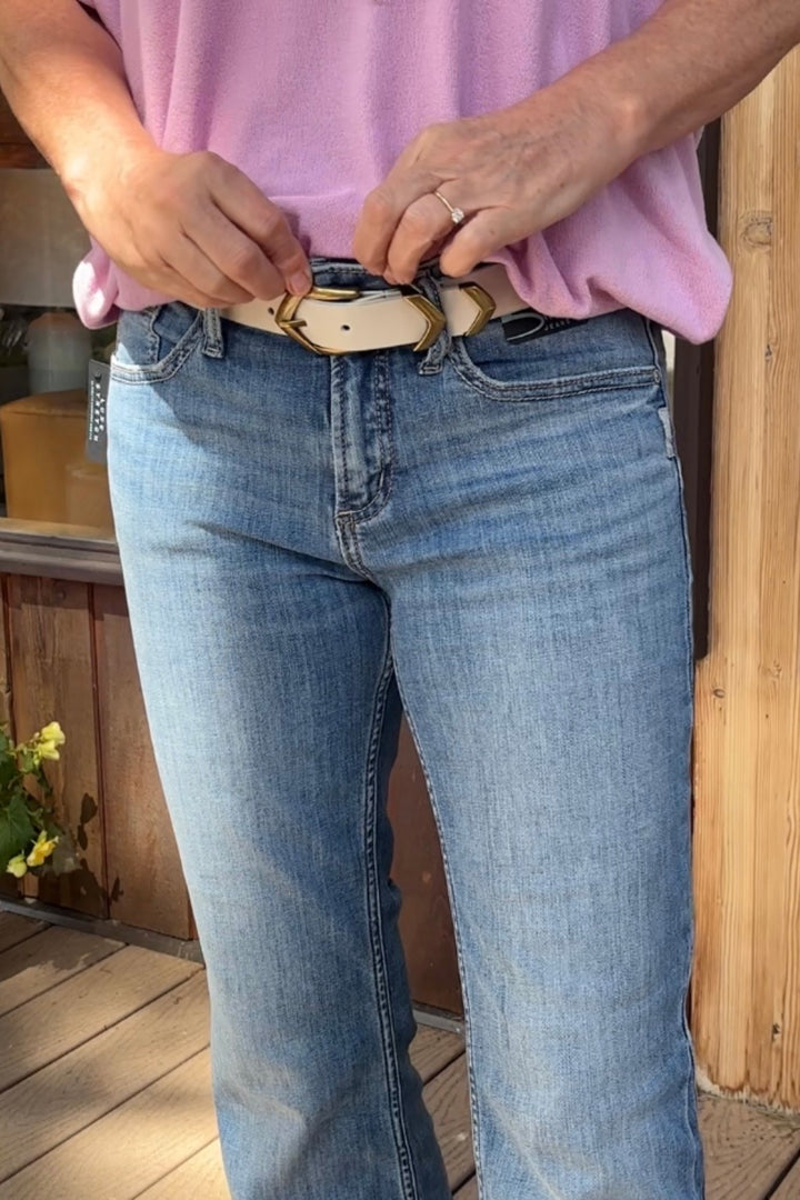 Silver Suki Mid Rise Luxe Stretch Bootcut Jean