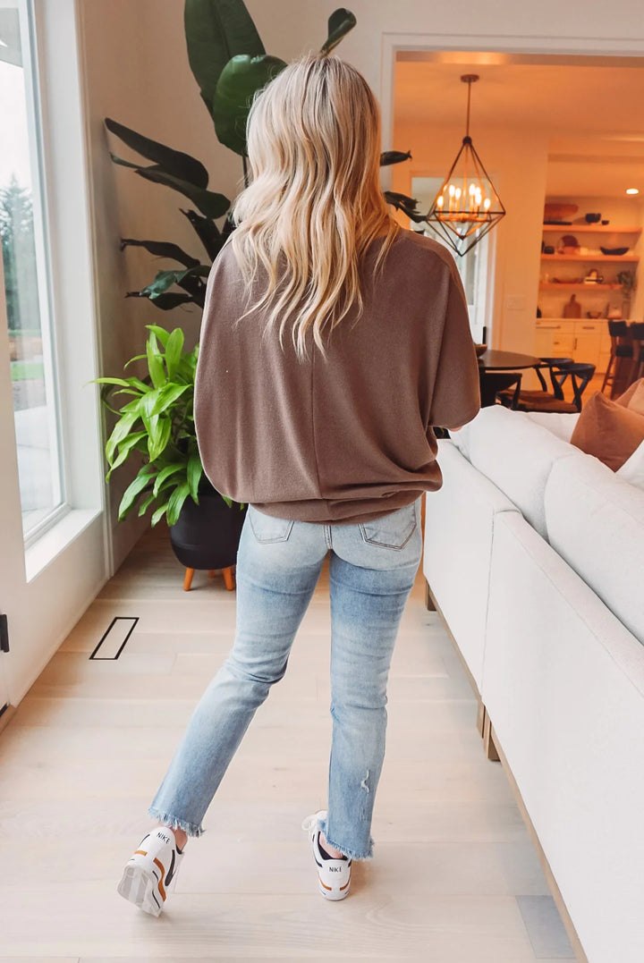 Jolie Slouchy Dolman Tee (Mushroom)