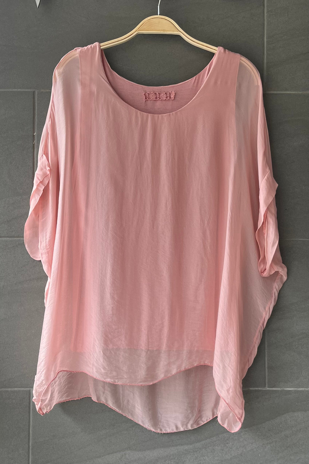 Natalie Silk Tee (Soft Pink)