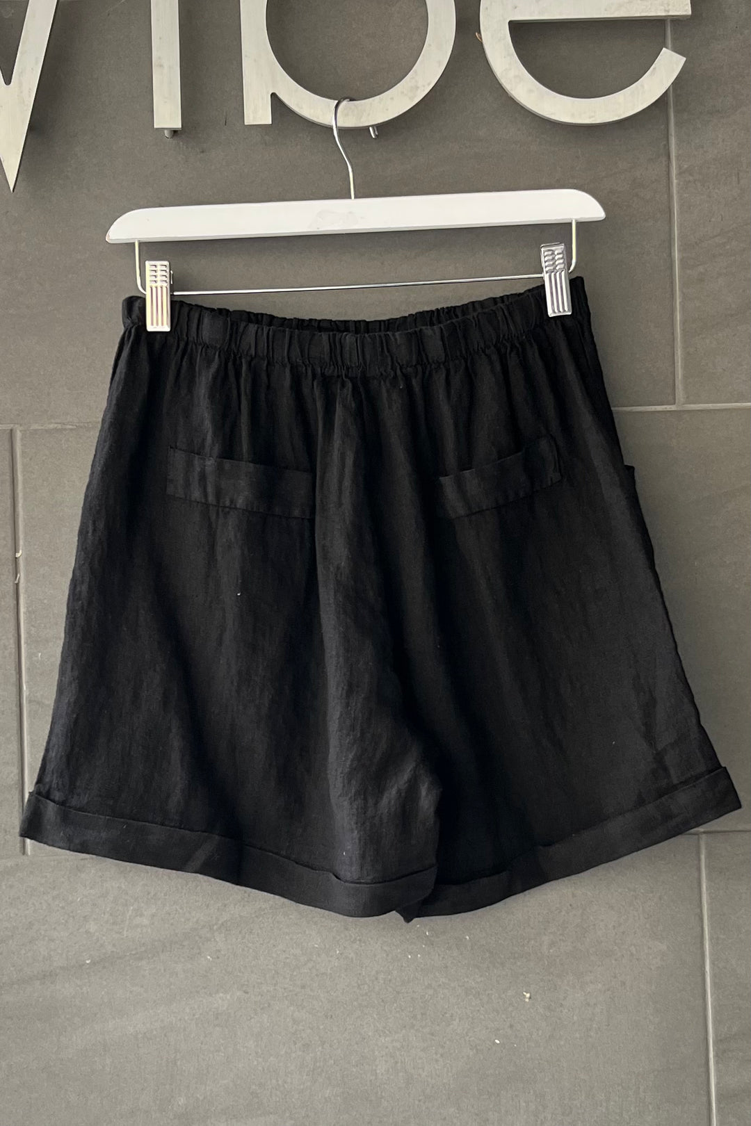 Meo Linen High Rise Shorts (Black)