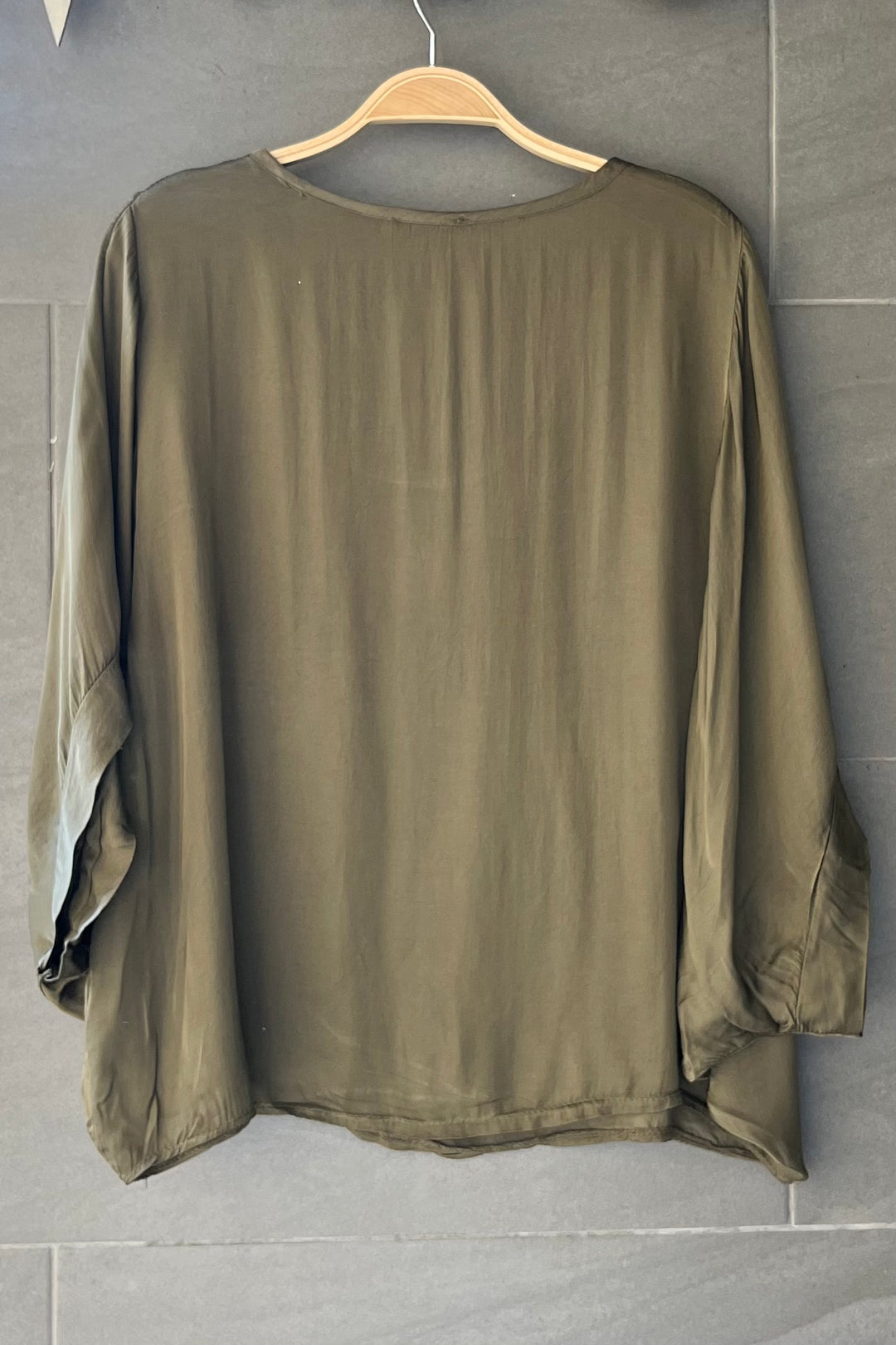 Meo Whisper Dolman Tee (Army Green)