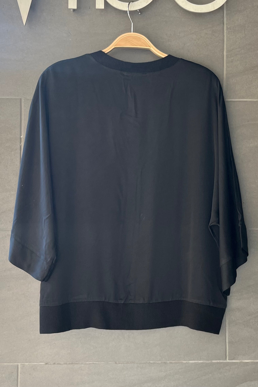 Meo Satin Button Cardi (Black)