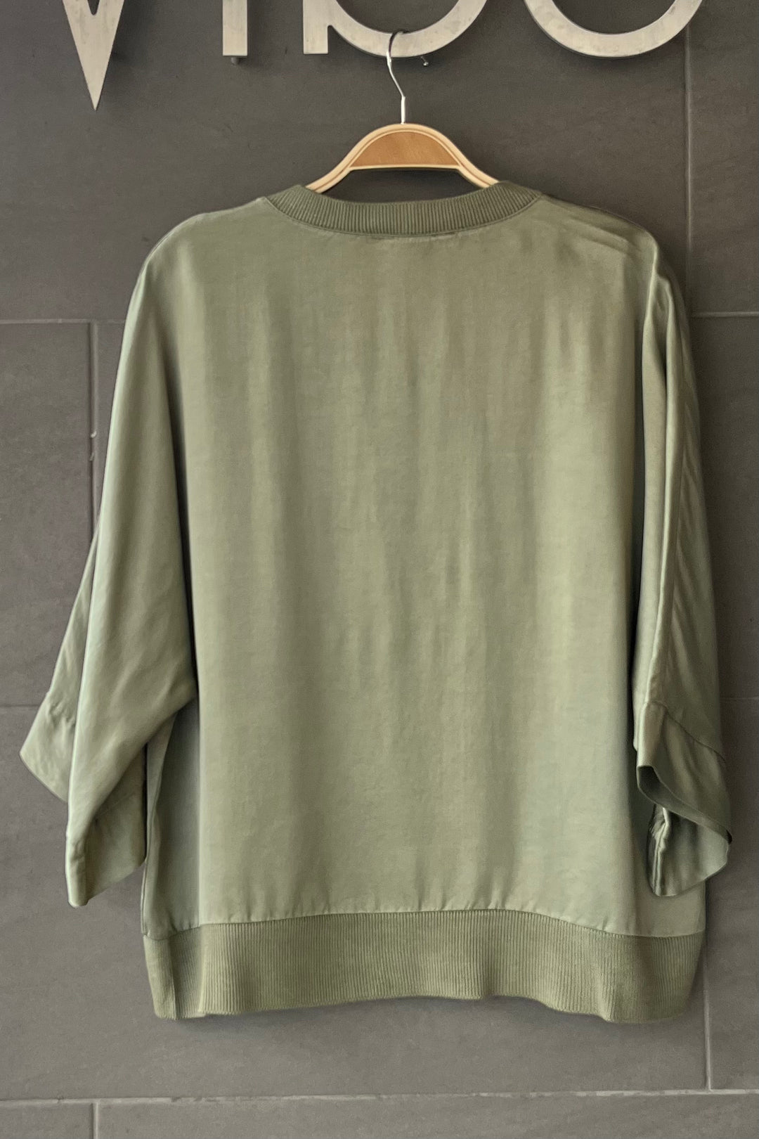 Meo Satin Button Cardi (Olive)