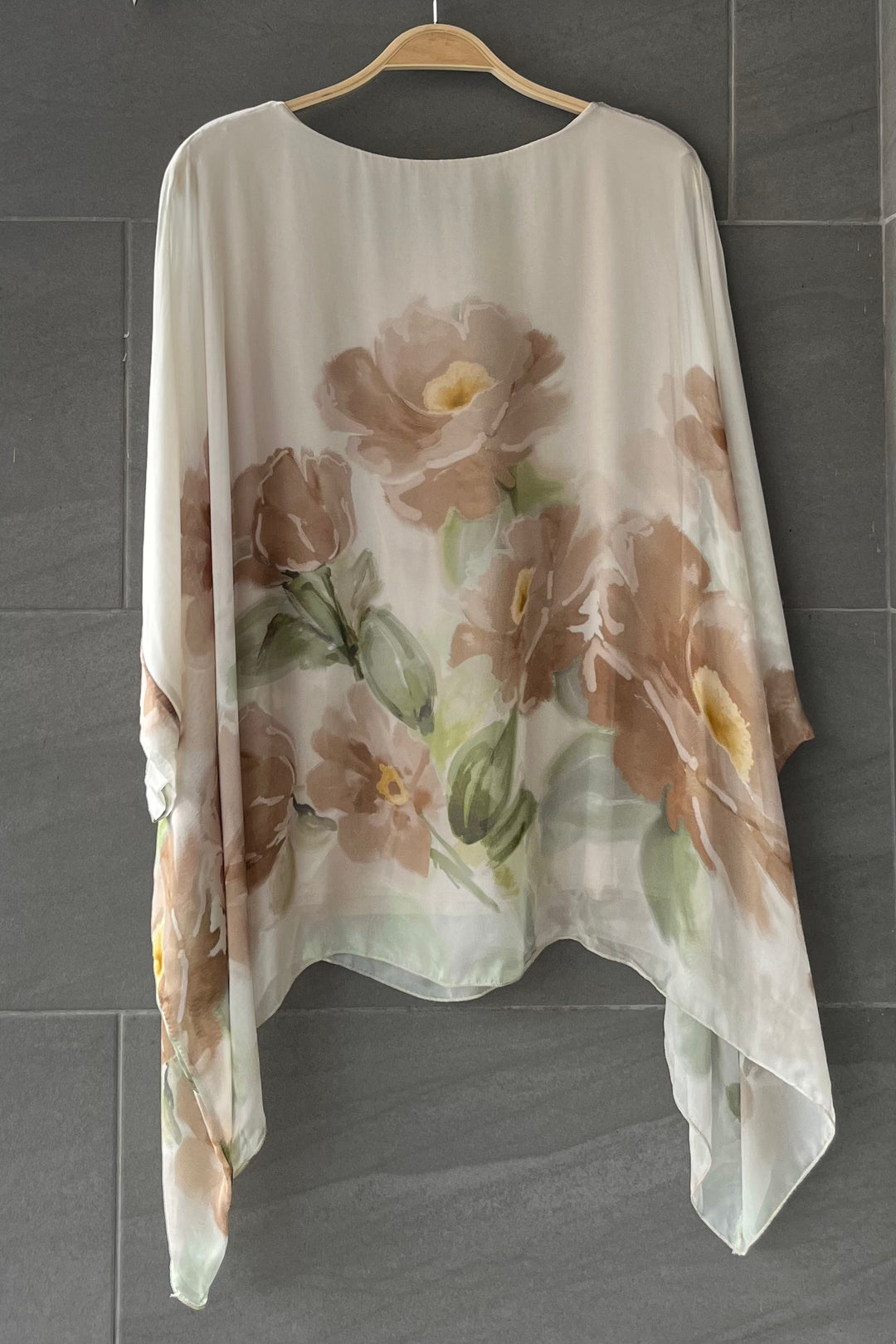 Meo Jackie Silk Blouse (Beige Floral)