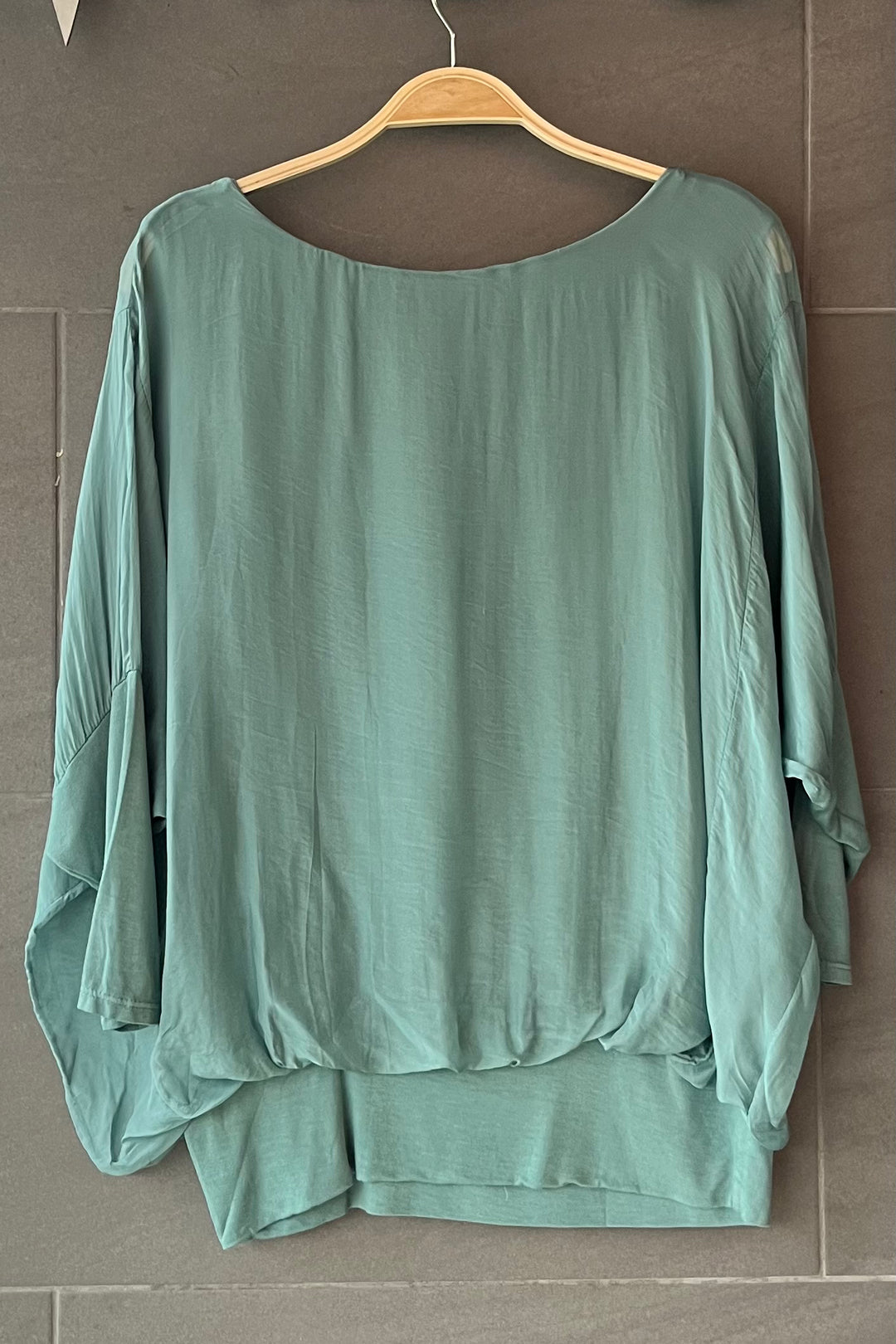 Meo Silk Banded Top (Light Teal)
