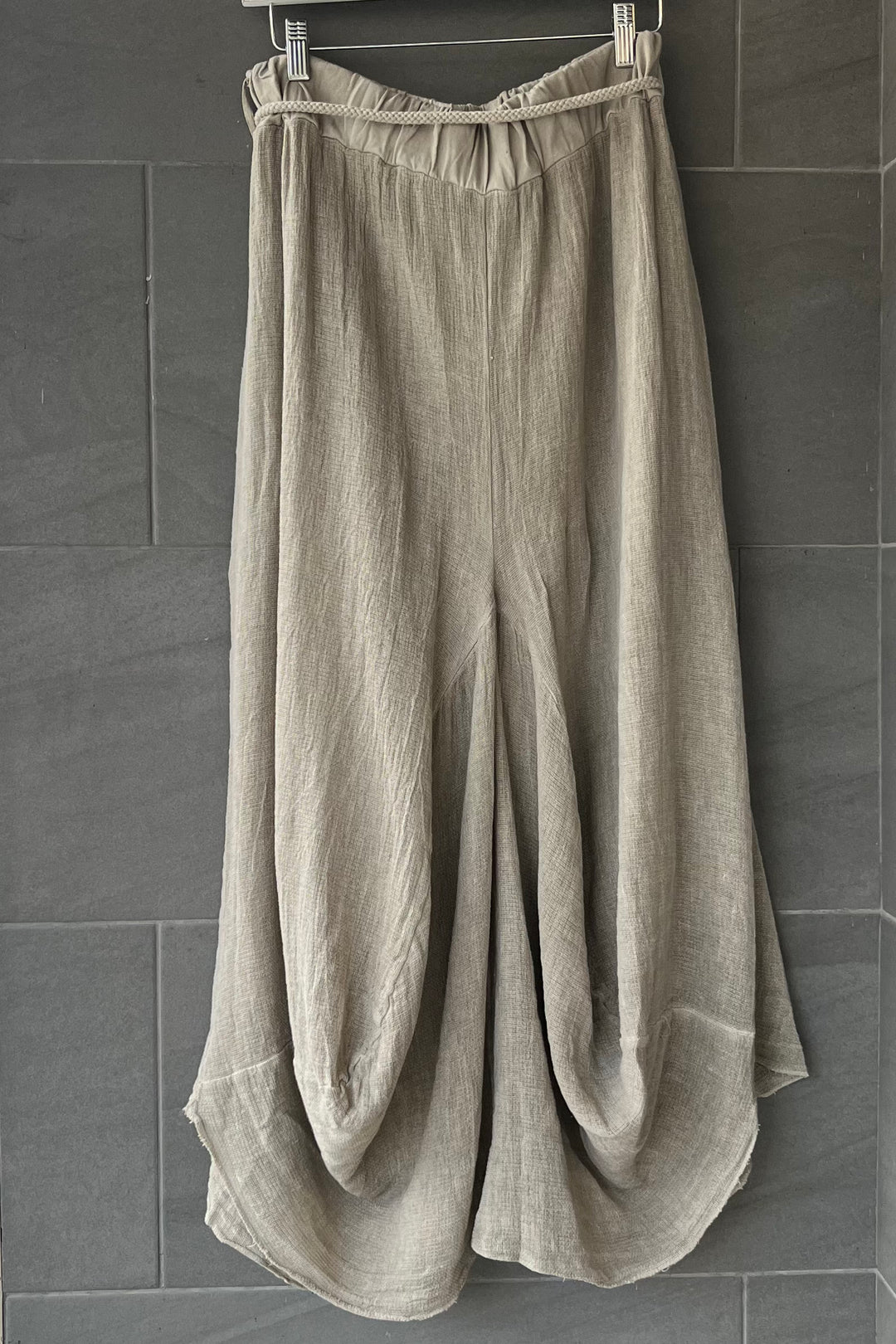 Meo Linen Cargo Skirt (Taupe)