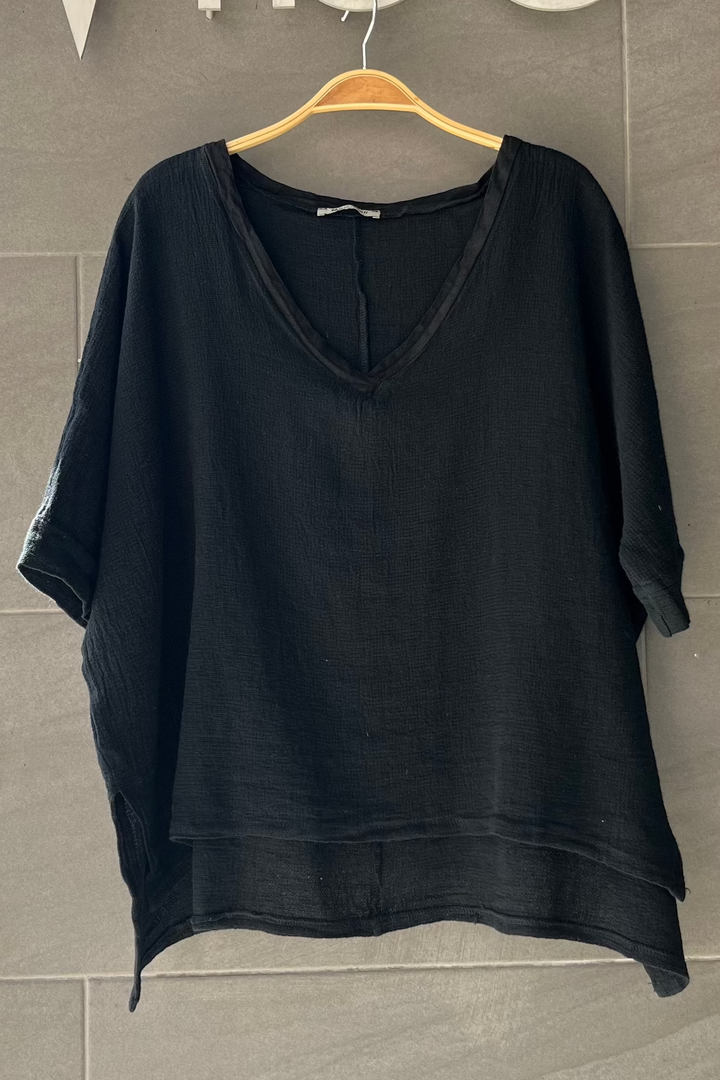 Meo Linen High-Low V Tee (Black)