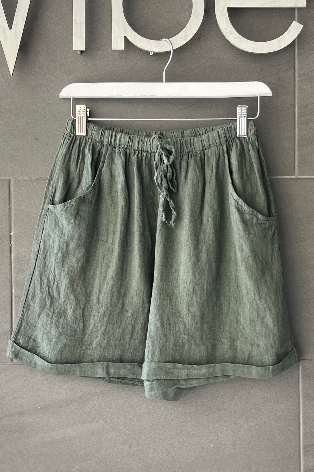 Meo Linen High Rise Shorts (Olive)