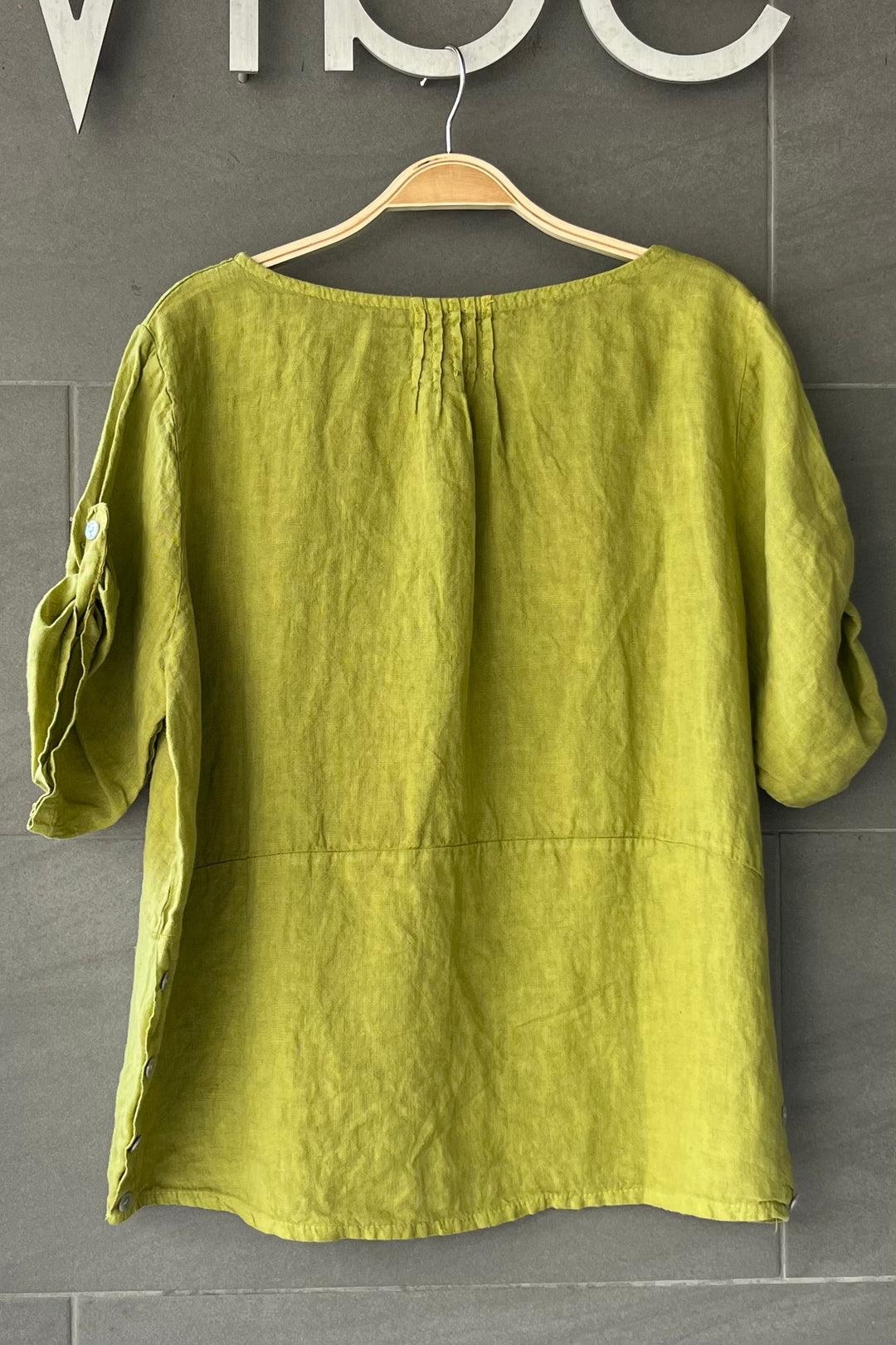 Meo Linen Button Tee (Avocado)