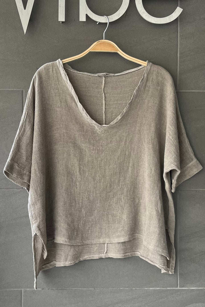 Meo Linen High-Low V Tee (Taupe)