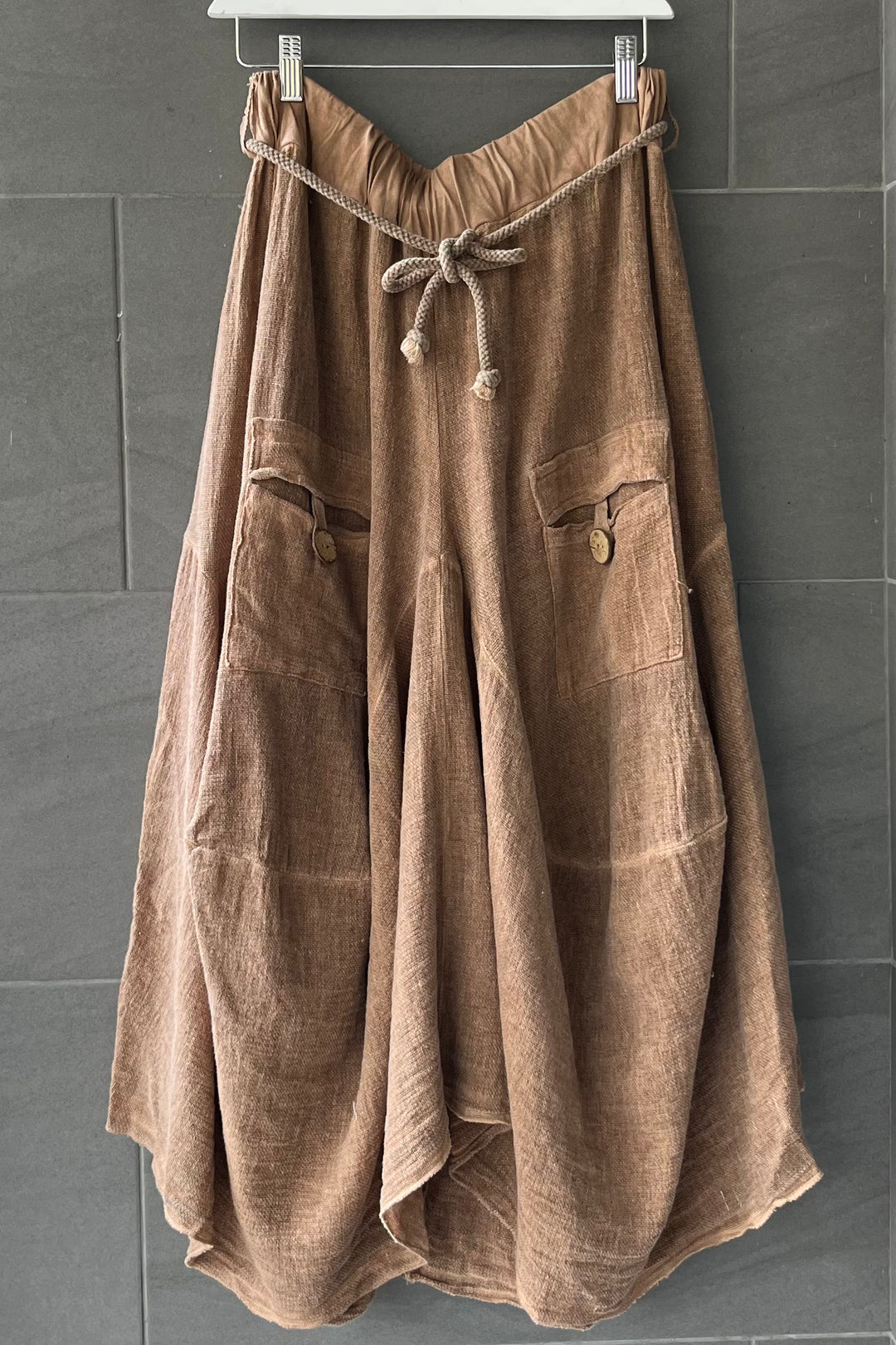 Meo Linen Cargo Skirt (Brown)