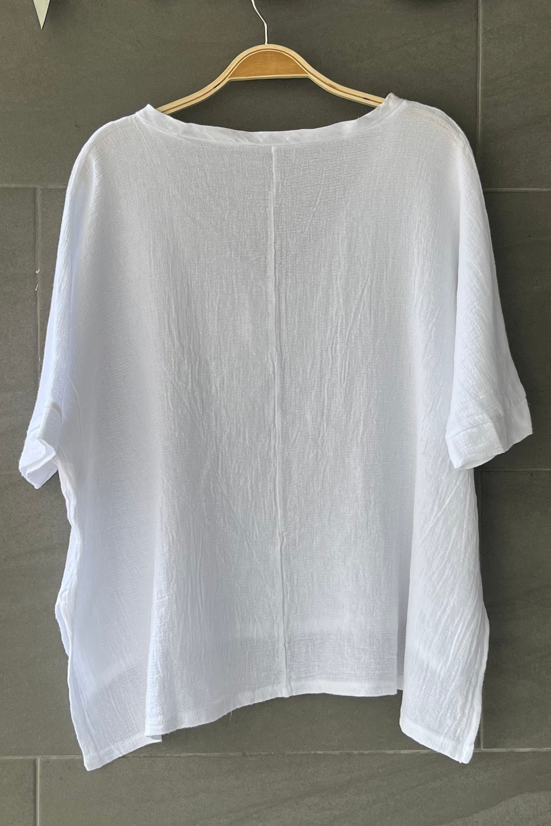 Meo Linen High-Low V Tee (White)
