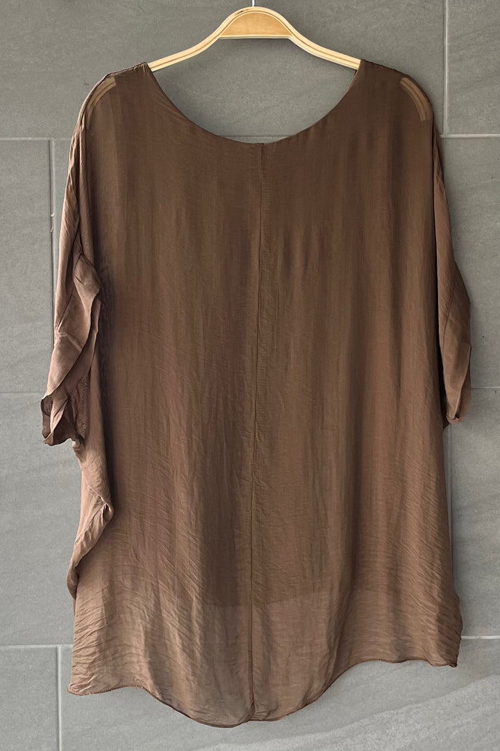Natalie Silk Tee (Coffee)
