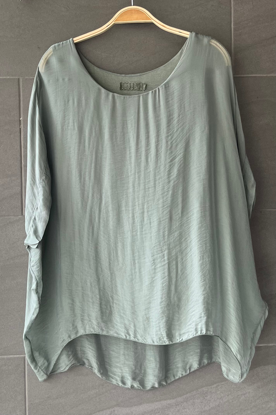 Natalie Silk Tee (Olive)