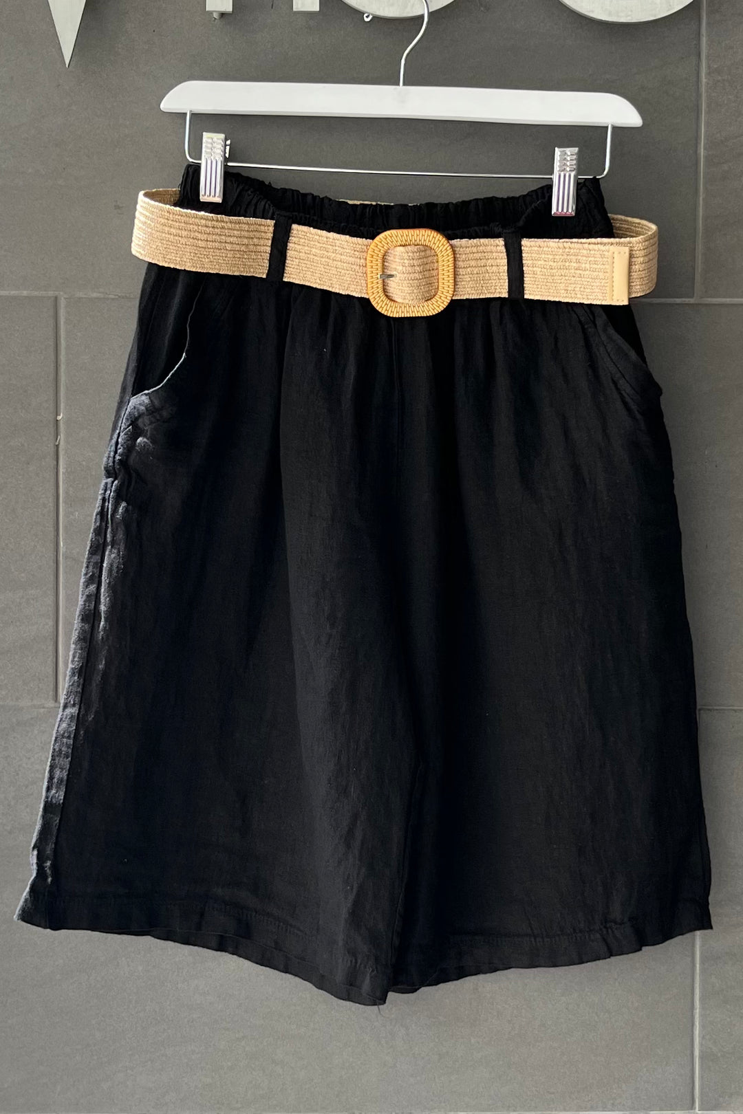 Meo Linen Belted Bermuda Shorts (Black)