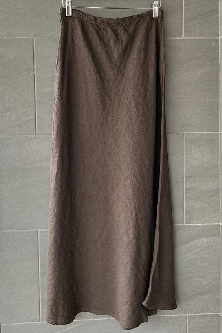 Meo Linen Maxi Skirt (Dark Brown)