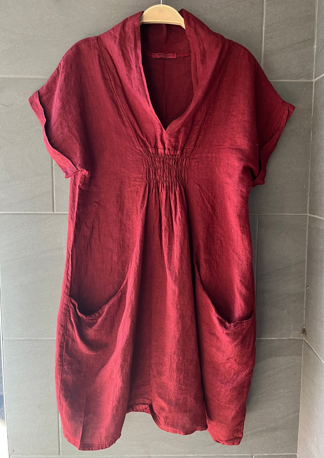 Meo Linen Pocket Dress (Burgundy)