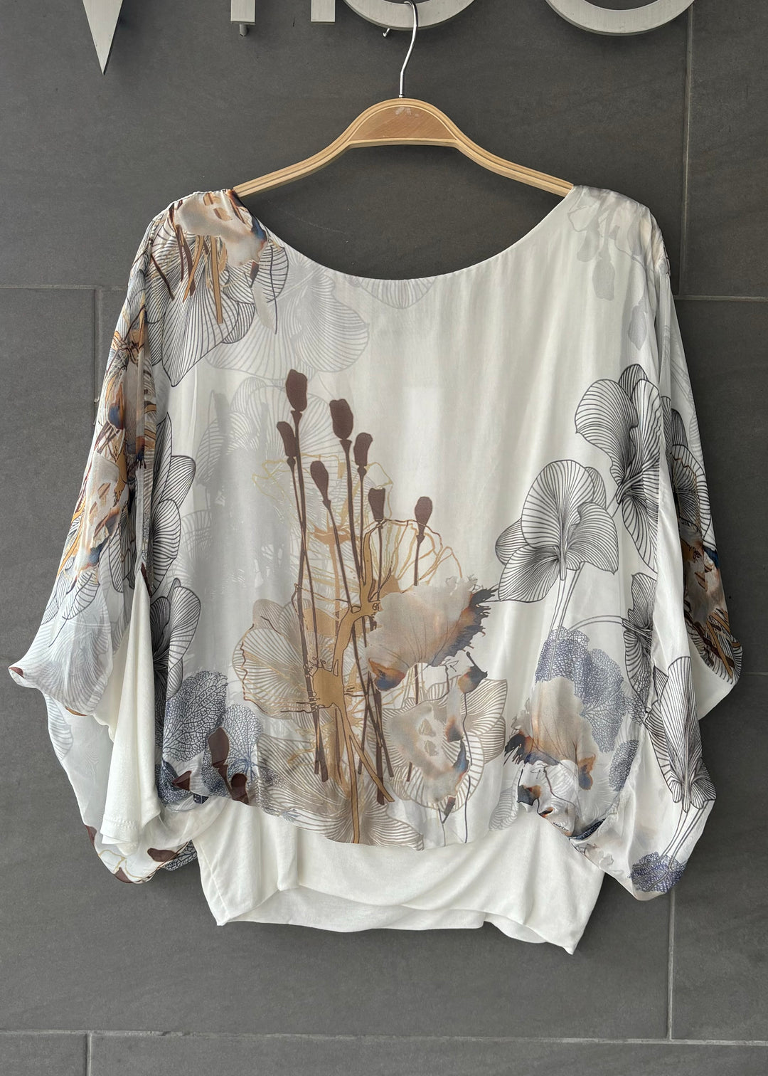 Meo Silk Banded Blouse (Printed White)