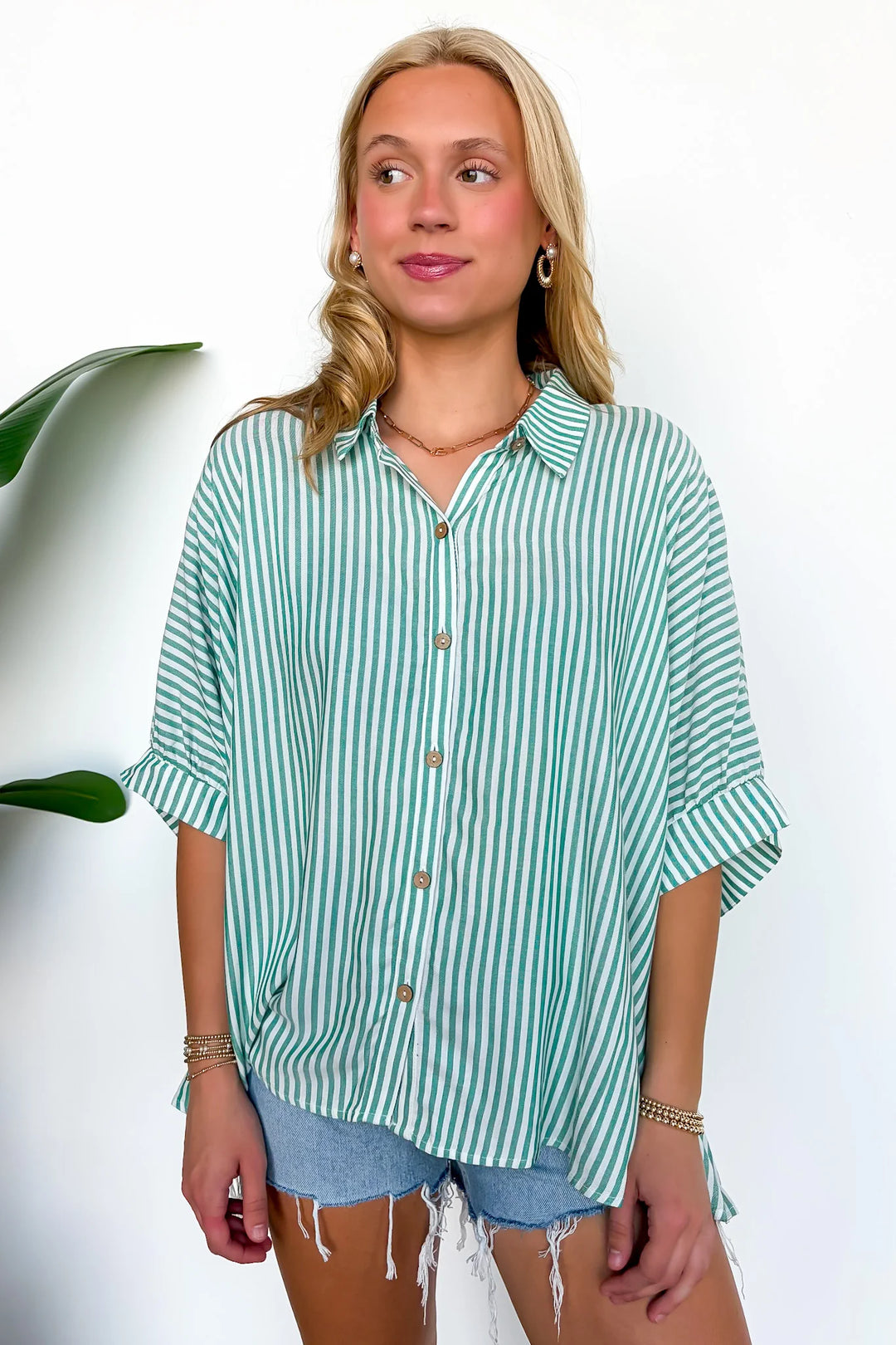 Zen Sunny Days Button Down Shirt (Kelly Green)