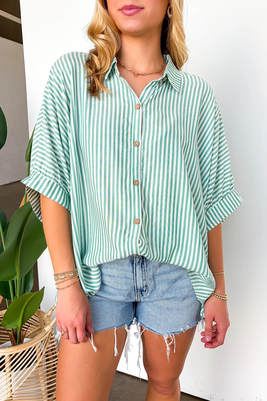 Zen Sunny Days Button Down Shirt (Kelly Green)