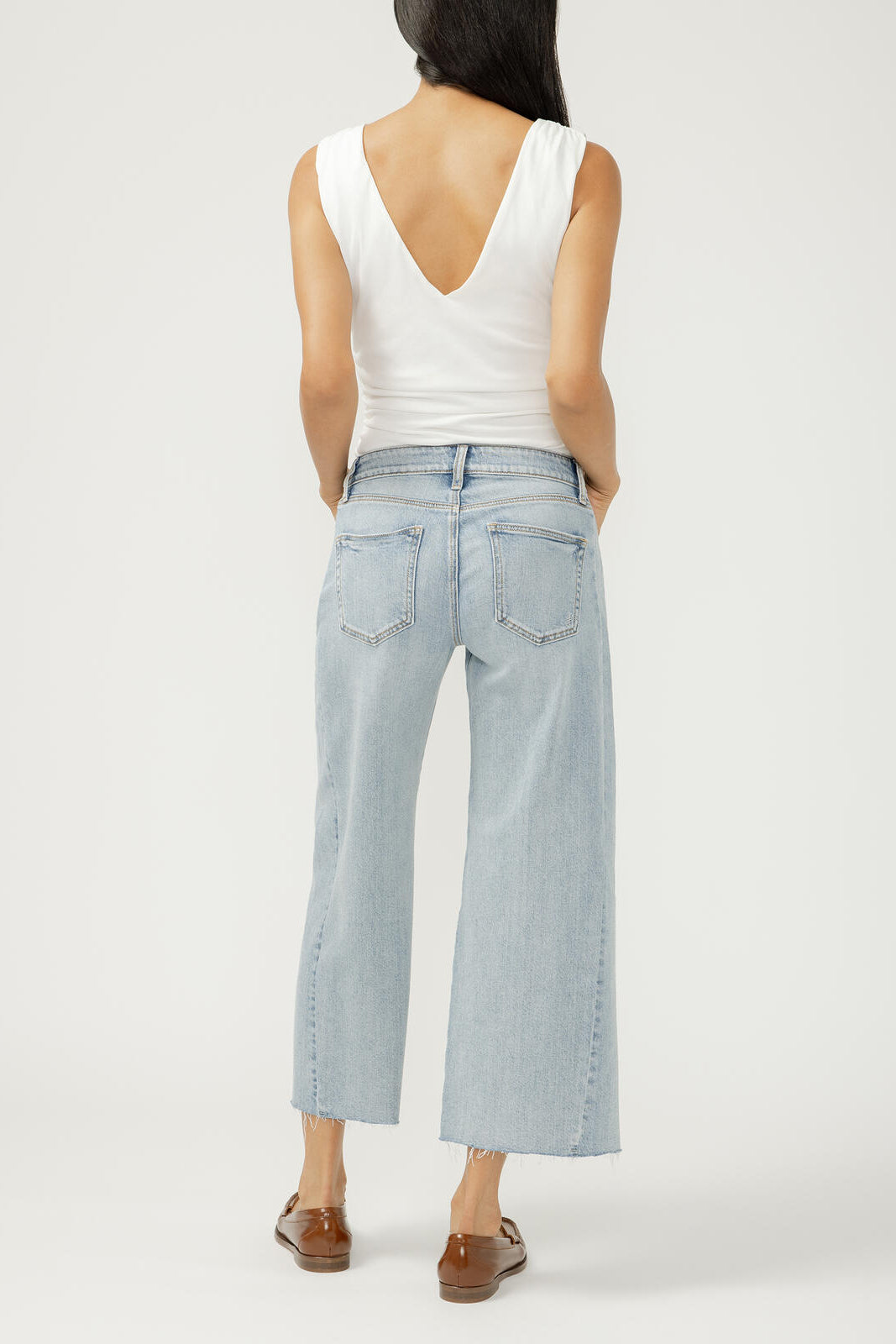 Silver Suki Mid Rise Wide Leg Crop Jean