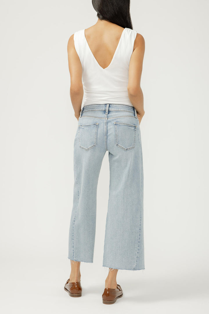 Silver Suki Mid Rise Wide Leg Crop Jean