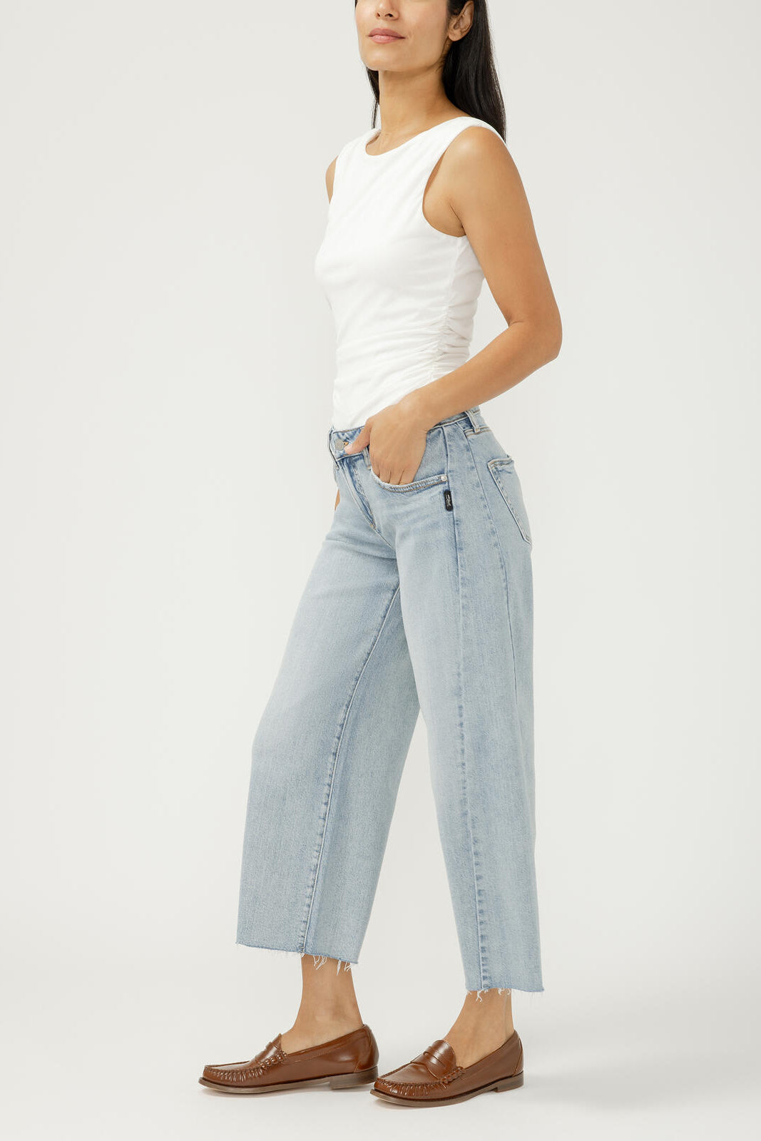 Silver Suki Mid Rise Wide Leg Crop Jean