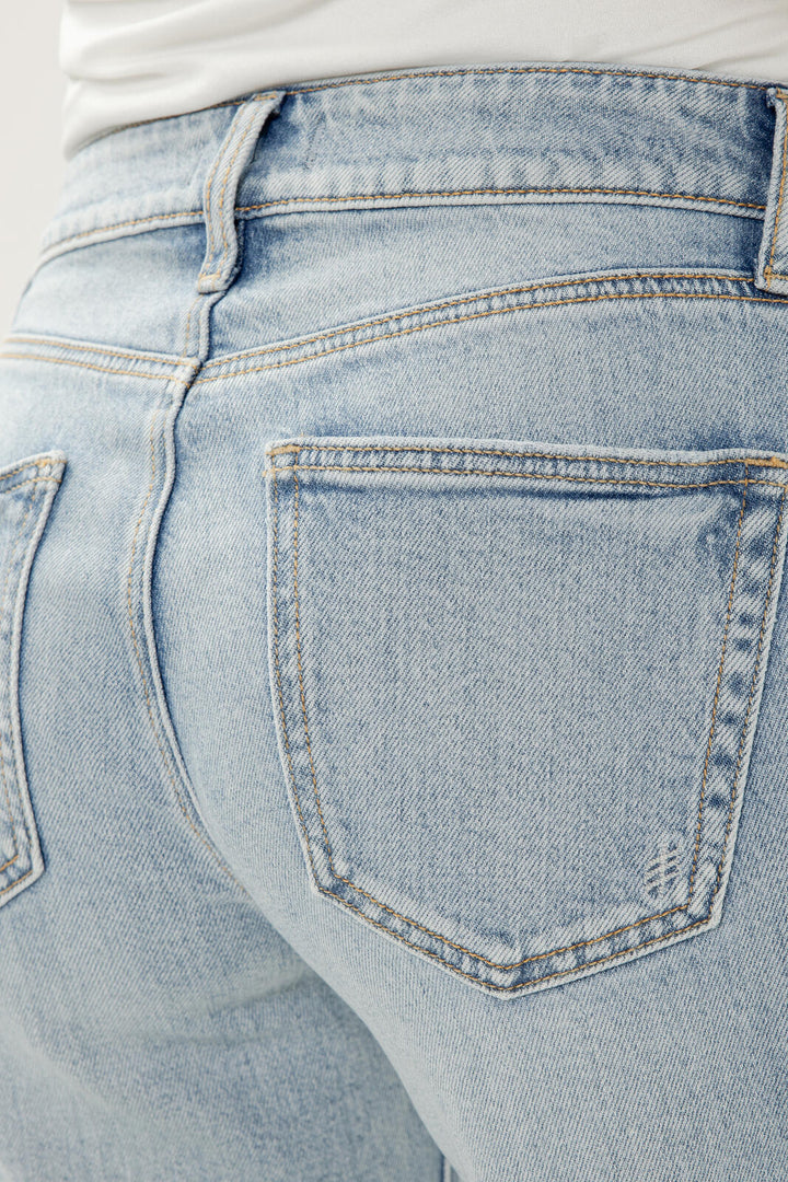 Silver Suki Mid Rise Wide Leg Crop Jean