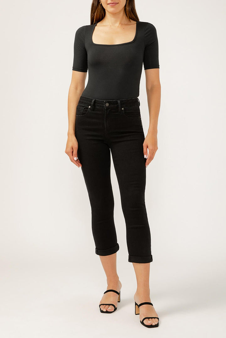 Silver Avery Luxe Stretch Capri (Black)