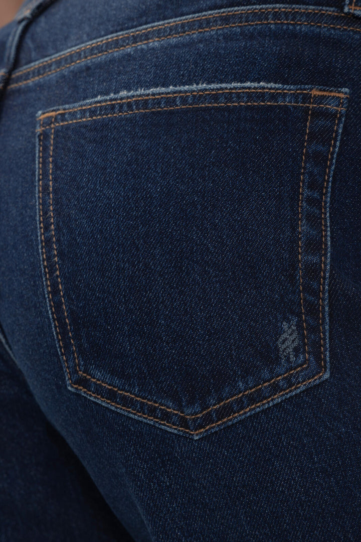 Silver Willow Relaxed Straight Leg Jean