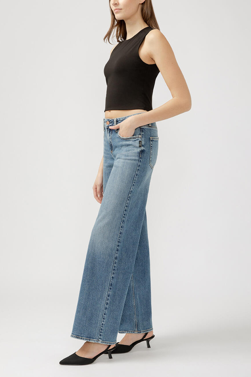 Silver Suki Curvy Mid Rise Wide Leg Jean