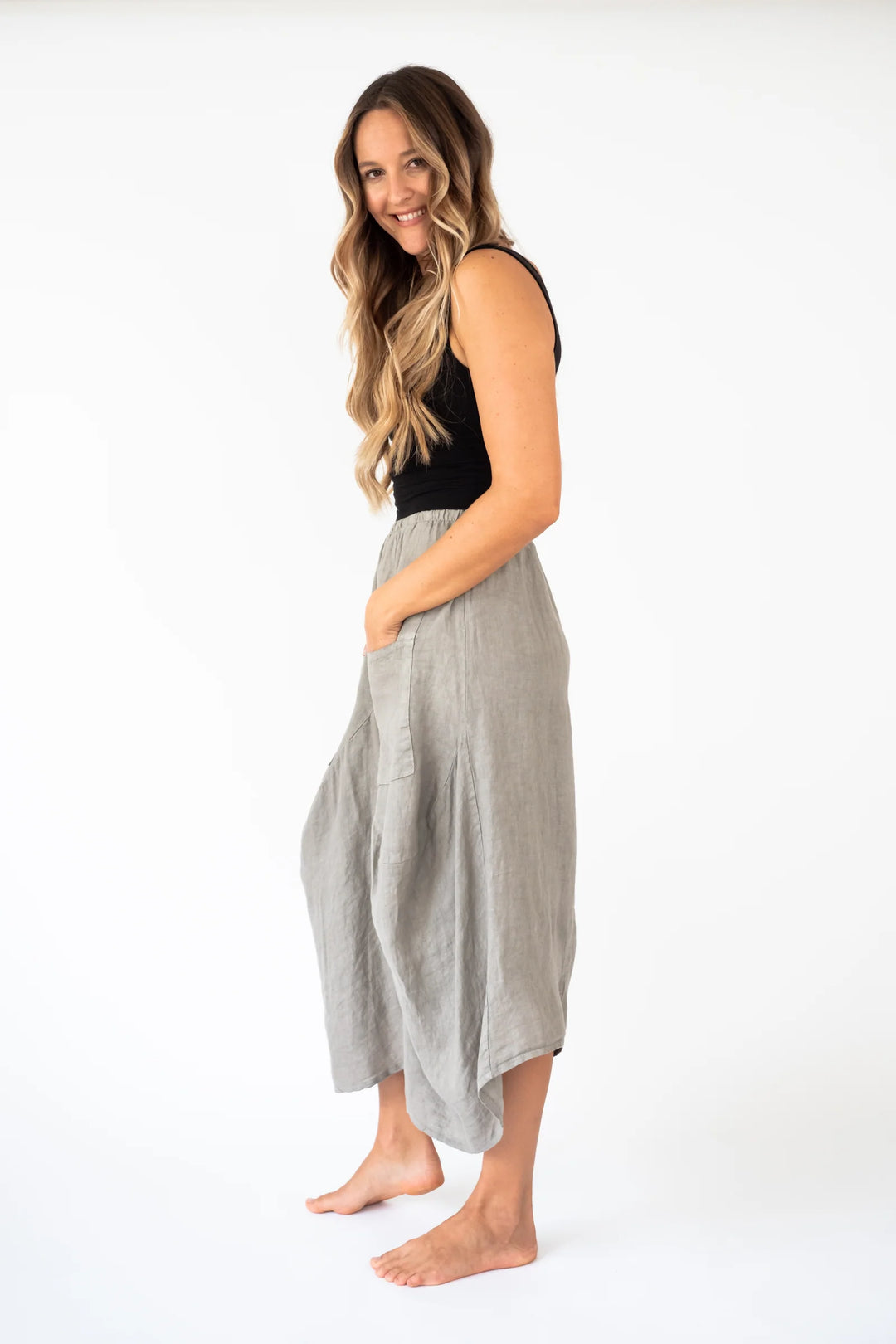 Meo Linen Crop Harem Pants (Taupe)