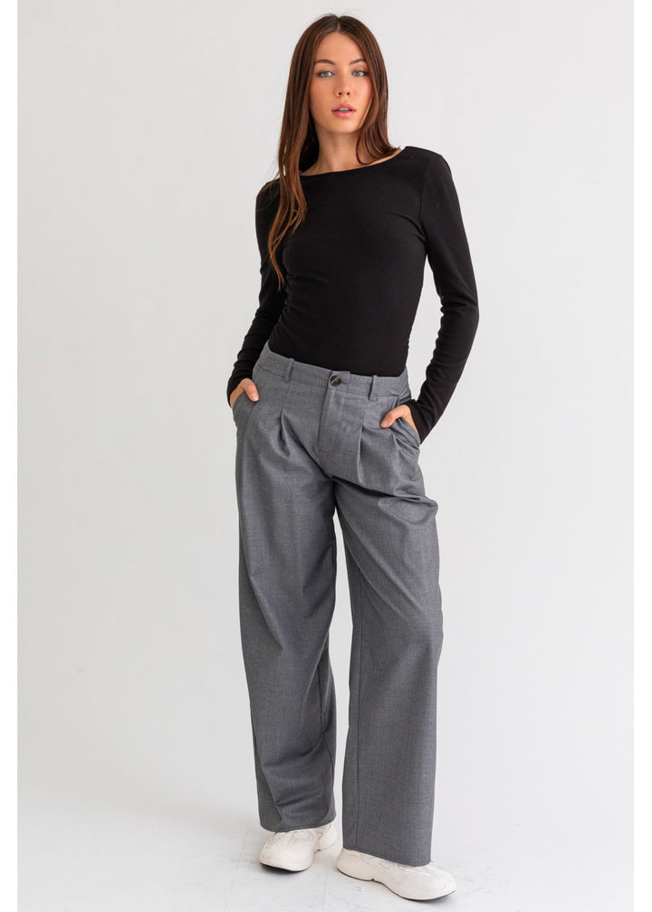 Le Lis Mid Rise Pleated Trouser