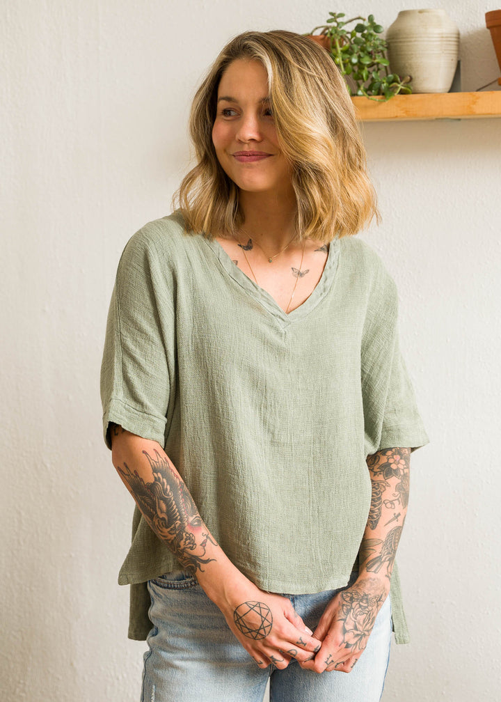 Meo Linen High-Low V Tee (Olive)